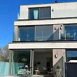 4 Pers Garage Parkzicht Lägenhet